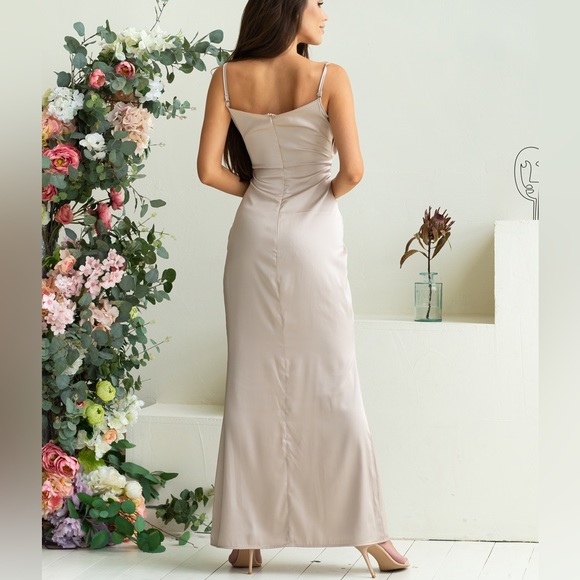 ❗️NEW❗️ Rust Spaghetti Strap Cowl Neck Long Silk Dress - Picture 5 of 9